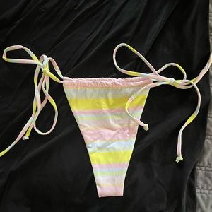 Franklin bikini bottom - Medium- New without tag